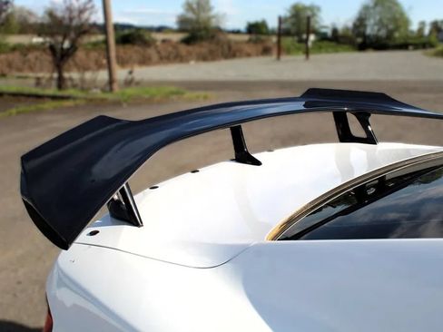 Used 2018 Chevrolet Camaro SS RWD image 12