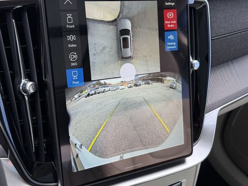 New 2026 Volvo XC90 B6 Ultra w/ Protection Package image 22