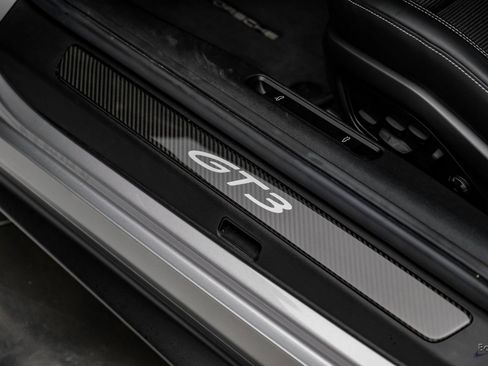 Used 2024 Porsche 911 GT3 image 41