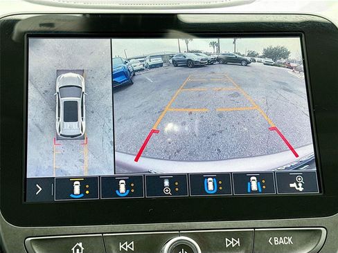 Used 2019 Chevrolet Equinox Premier FWD image 14