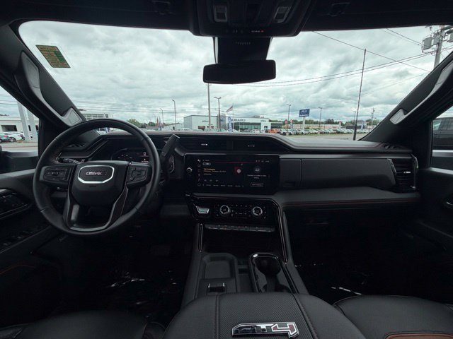 Used 2024 GMC Sierra 2500 AT4 w/ AT4 Preferred Package AWD/4WD image 17