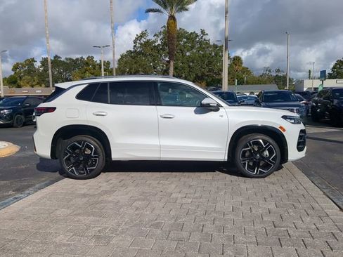 New 2026 Volkswagen Tiguan SEL R-Line AWD/4WD image 3