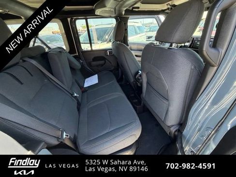 Used 2024 Jeep Wrangler Unlimited w/ Technology Group AWD/4WD image 14