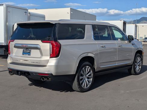 Used 2022 GMC Yukon XL Denali w/ Max Trailering Package AWD/4WD image 6