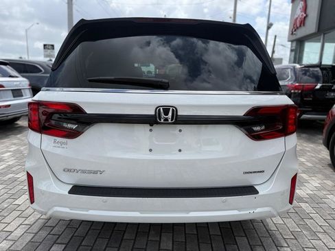 Used 2025 Honda Odyssey Touring image 6