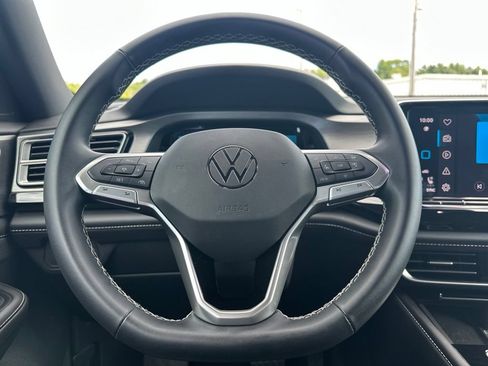 Used 2024 Volkswagen Atlas Cross Sport SE AWD/4WD image 18