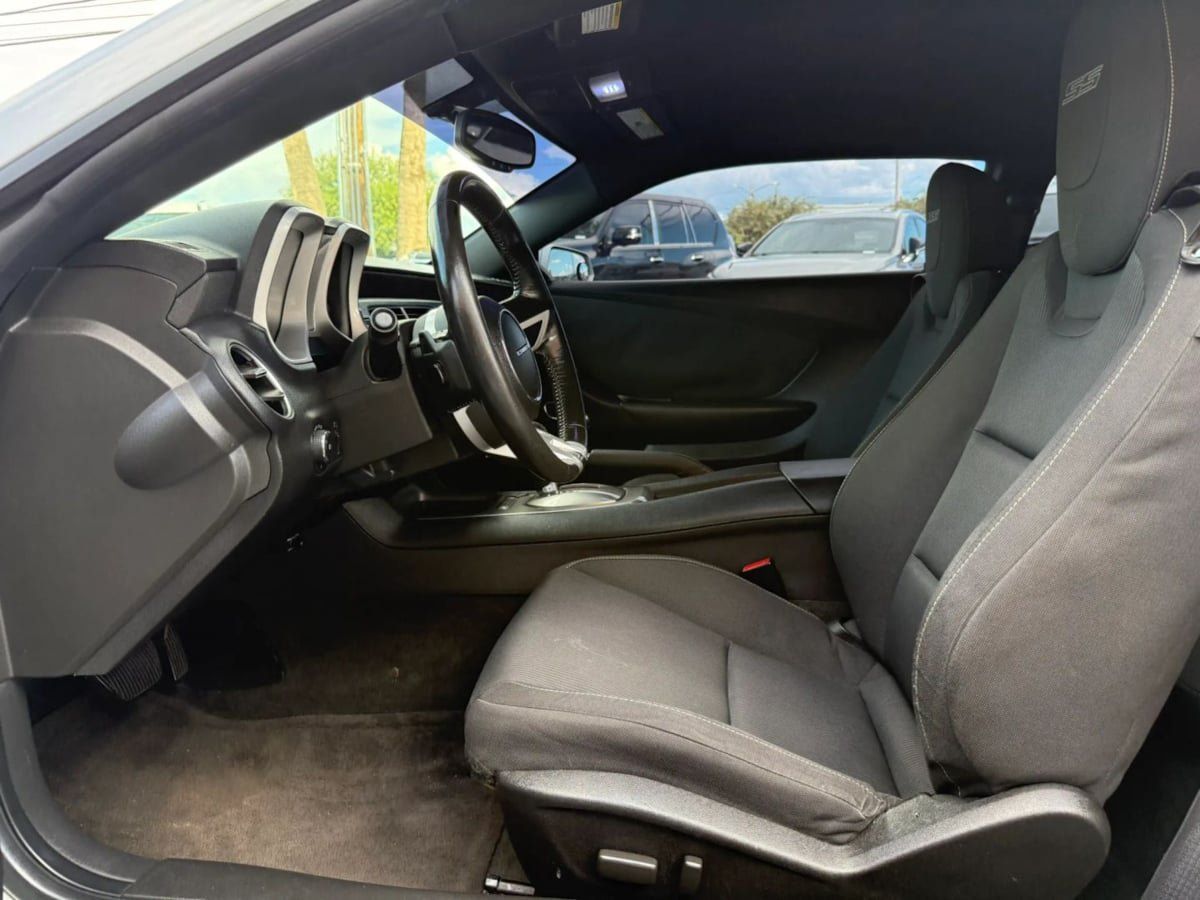 Used 2011 Chevrolet Camaro SS RWD image 36
