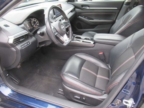 Used 2023 Nissan Altima 2.5 SR image 19