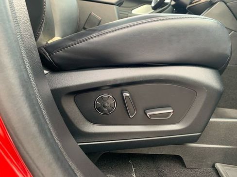 Certified 2020 Ford Explorer Platinum w/ Premium Technology Package image 19