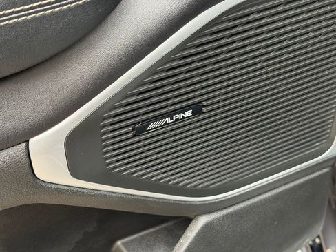 Used 2024 Jeep Wagoneer L Series II w/ Flexible Seating Group image 24