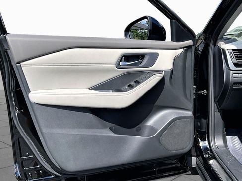 New 2026 Nissan Rogue Dark Armor FWD image 10
