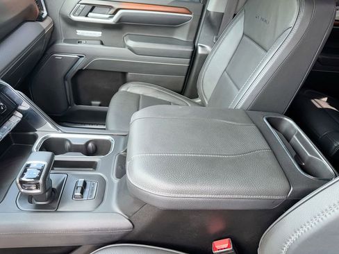 Used 2025 GMC Sierra 1500 Denali AWD/4WD image 22