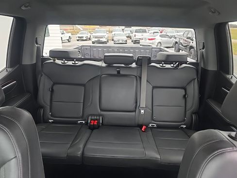 Used 2025 GMC Sierra 1500 SLT image 17