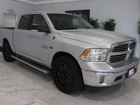 Used 2016 RAM 1500 Big Horn RWD image 2
