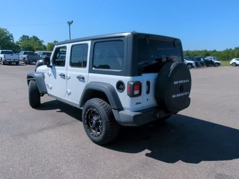 Used 2018 Jeep Wrangler Unlimited Sport S AWD/4WD image 17