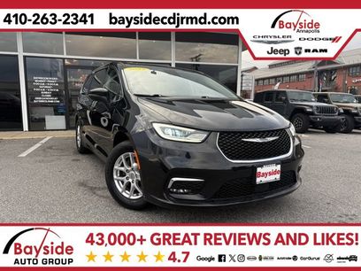 Used 2023 Chrysler Pacifica Touring-L