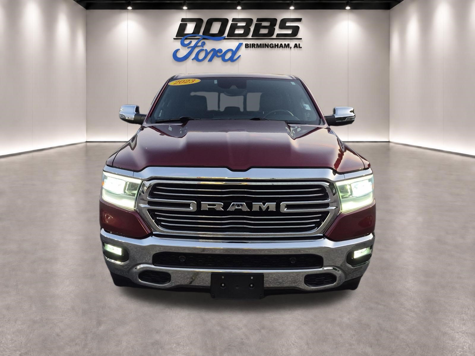 Used 2023 RAM 1500 Laramie AWD/4WD image 2