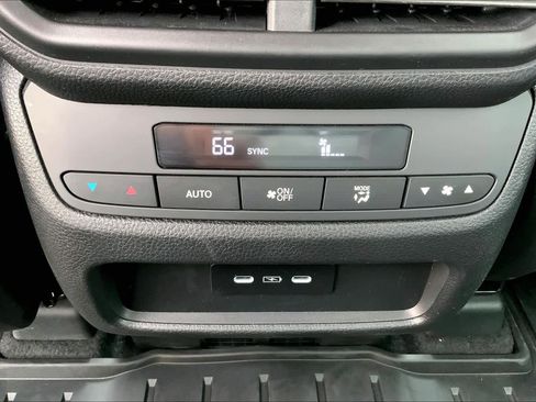 Used 2025 Honda Pilot EX-L image 34