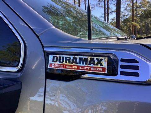 New 2025 GMC Sierra 2500 SLT w/ SLT Premium Package image 9