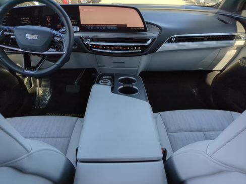 Certified 2024 Cadillac Lyriq Luxury image 14