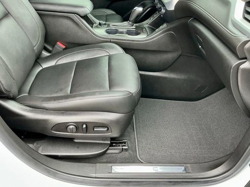 Used 2019 GMC Acadia SLT FWD image 24
