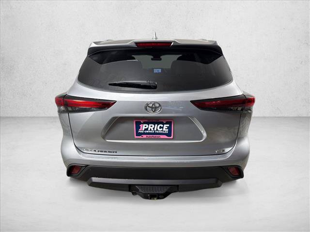 Used 2023 Toyota Highlander XLE FWD image 5