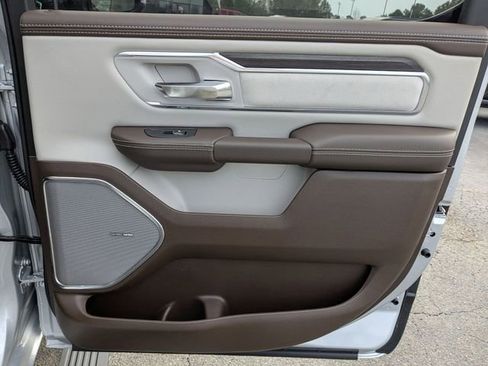 New 2026 RAM 1500 Laramie AWD/4WD image 34