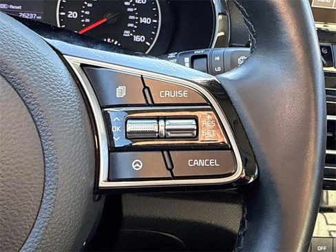 Used 2023 Kia Seltos EX image 19