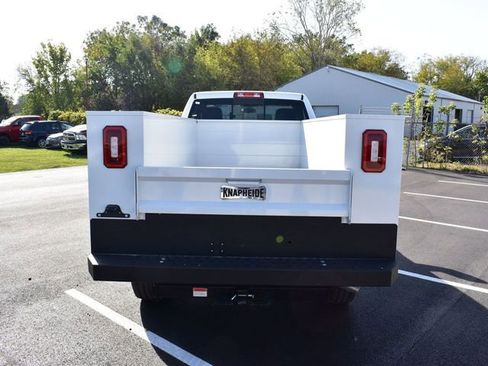 New 2024 RAM 2500 Tradesman w/ Chrome Appearance Group image 9