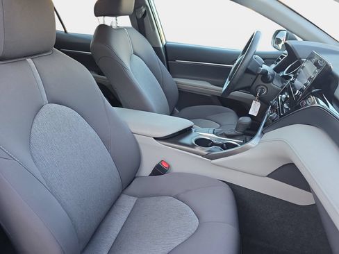 Used 2023 Toyota Camry LE FWD image 10