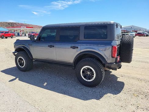 Used 2022 Ford Bronco Black Diamond w/ Sasquatch Package AWD/4WD image 2