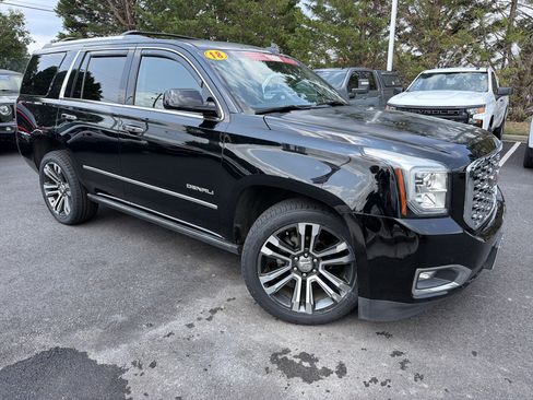 Used 2018 GMC Yukon Denali w/ Denali Ultimate Package AWD/4WD image 2