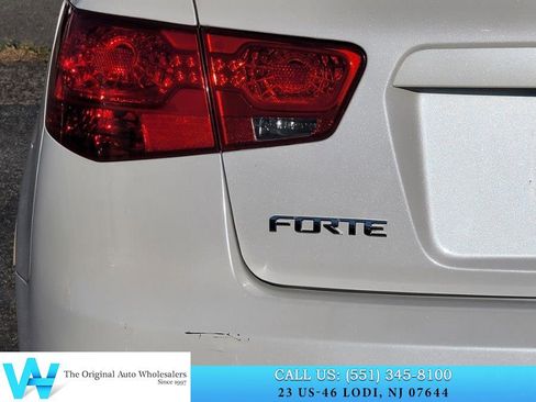 Used 2012 Kia Forte EX image 12