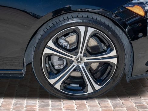 Used 2025 Mercedes-Benz C 300 Sedan image 41