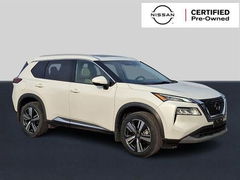 Used 2021 Nissan Rogue SL image 1