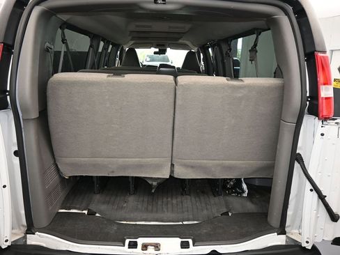 Used 2020 GMC Savana 3500 LT w/ LT Preferred Equipment Group image 32