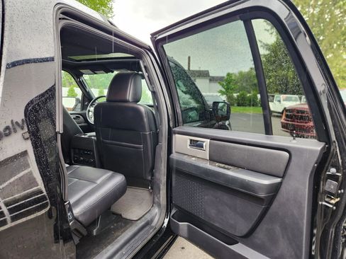 Used 2017 Ford Expedition EL Limited w/ Equipment Group 301A AWD/4WD image 44