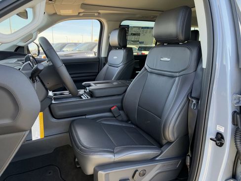 New 2025 Ford Expedition Platinum w/ Driver's Package image 57