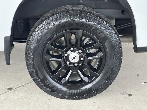 Certified 2023 Chevrolet Silverado 1500 RST image 16