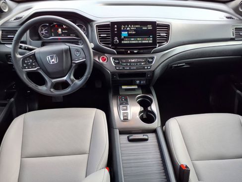 Used 2023 Honda Passport EX-L image 4