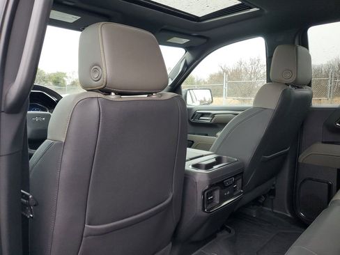 Used 2023 Chevrolet Silverado 1500 ZR2 w/ Technology Package image 29