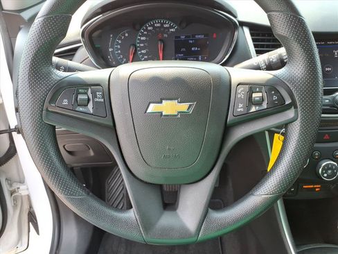 Used 2020 Chevrolet Trax LS w/ Tint and Cruise Package AWD/4WD image 14