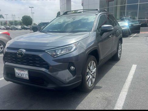 Certified 2021 Toyota RAV4 XLE Premium FWD image 1