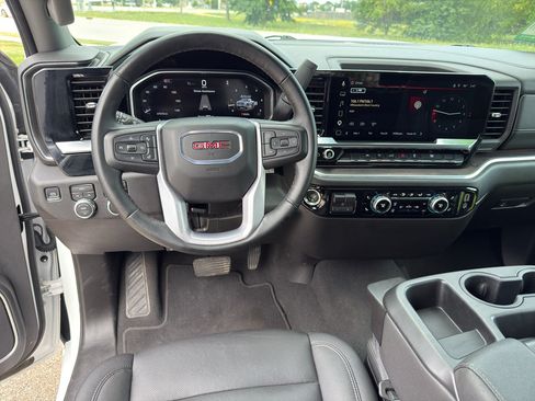 Used 2026 GMC Sierra 1500 SLT AWD/4WD image 21