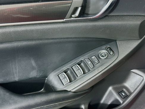 Used 2018 Honda Accord Sport image 23
