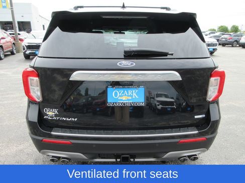 Used 2020 Ford Explorer Platinum w/ Premium Technology Package AWD/4WD image 4
