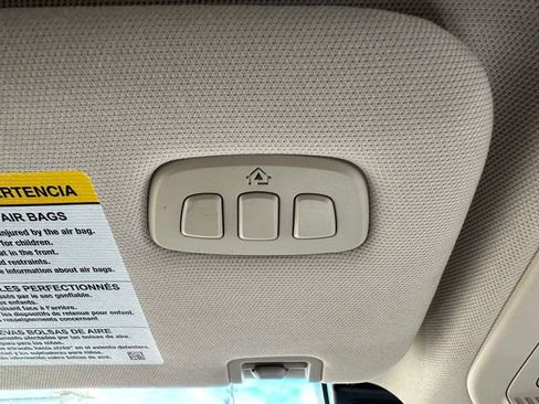 Used 2020 Ford Explorer Platinum image 23