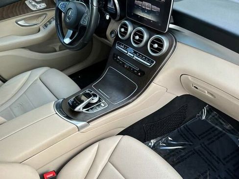 Used 2018 Mercedes-Benz GLC 300 4MATIC image 16
