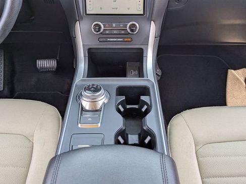 Used 2023 Ford Edge SE image 19