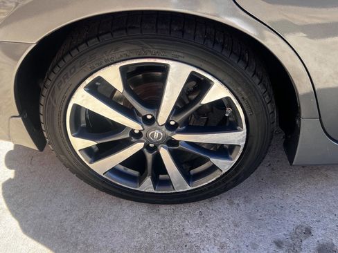 Used 2016 Nissan Altima 2.5 SR image 10